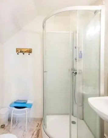 캠프장 Suurempi Ryhmae Kuuluisassa Villassa 헬싱키